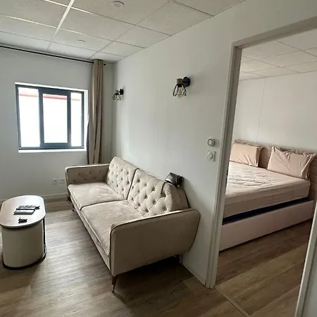 Appartamento Jacuzzi Nîmes