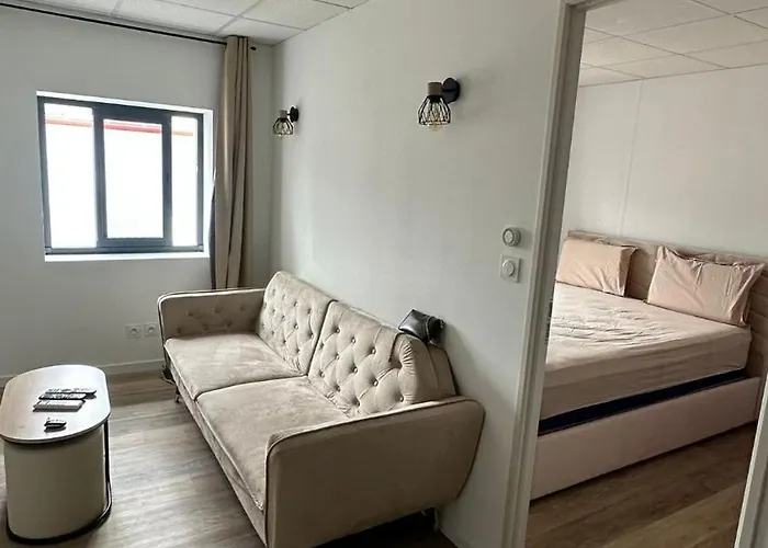 Appartamento Jacuzzi Nîmes